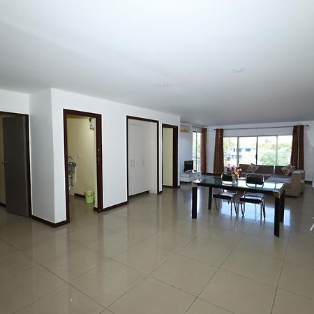 Tropical Plaza Apt Нади Екстериор снимка